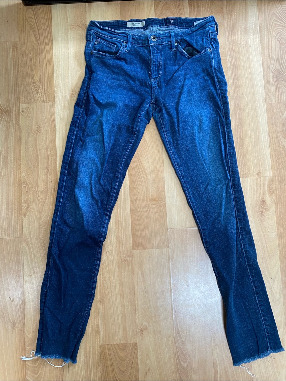 Women's Skinny Jeans in Dark Blue